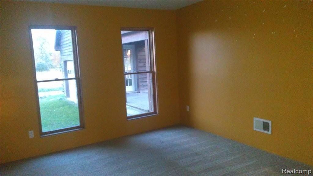 5801 Capac Road Capac, MI 48014 - Photo 3 of 14 dining room.jpg