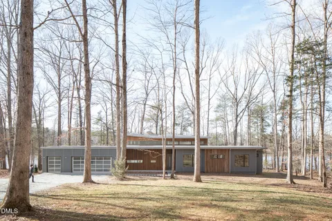 $1,500,000 | 928 Shorefront Lane, Hillsborough, NC 27278