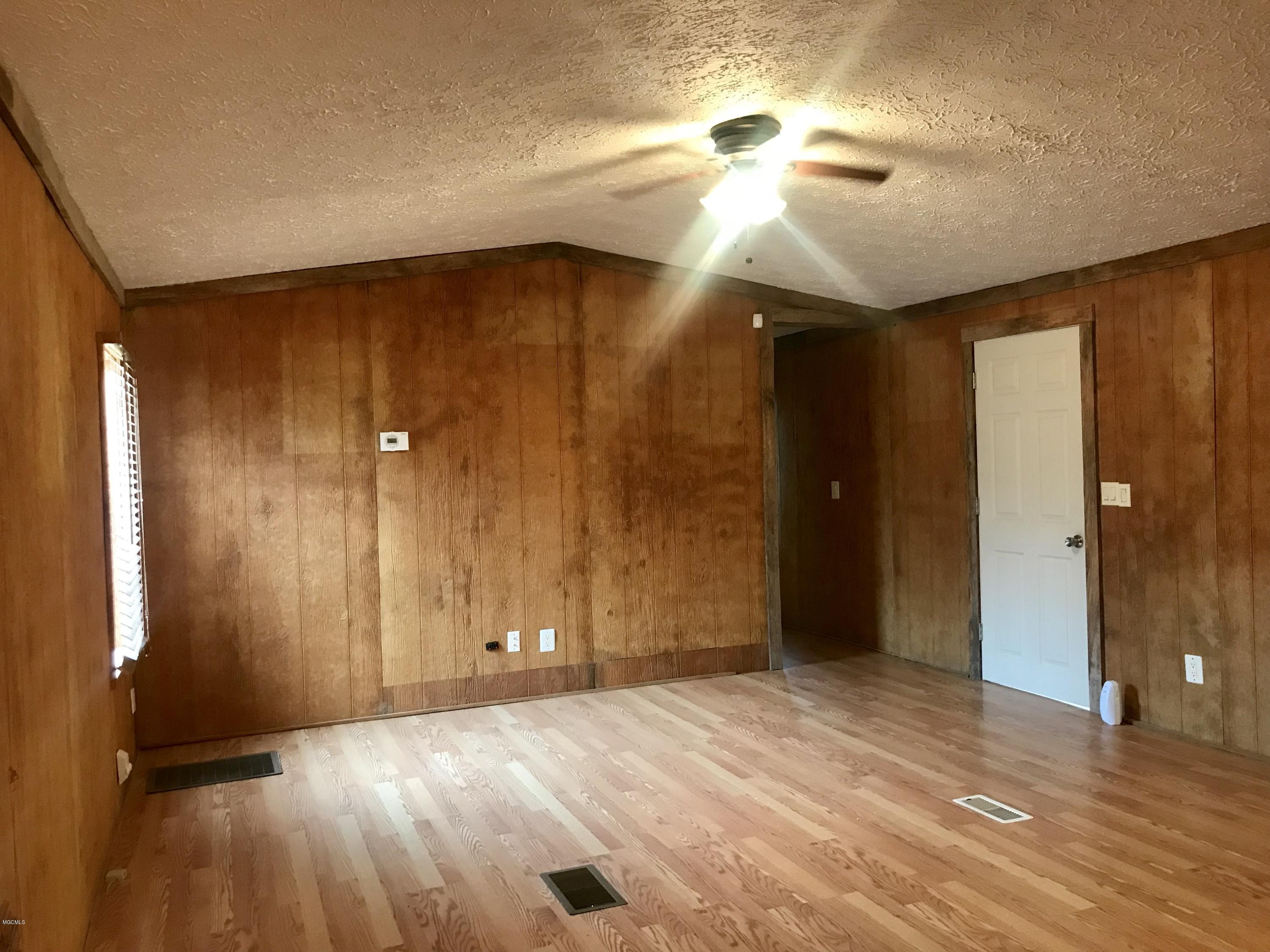 68 Ponderosa Road Wiggins, MS 39577 - Photo 9 of 17 Living Room