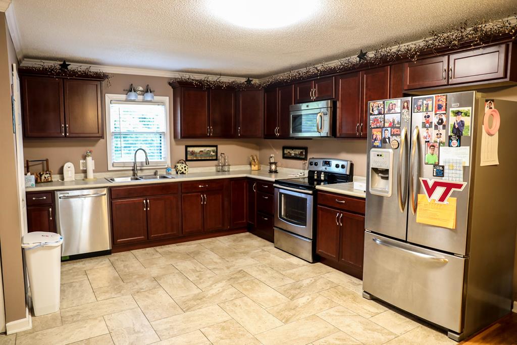 1118 Whitetop Road Chilhowie, VA 24319 - Photo 8 of 73 Gallery Image 8