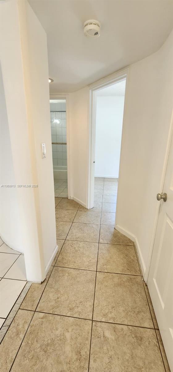 3670 Southwest 10th Street, Unit 10B Miami, FL 33135 - Photo 4 of 14 a view of an empty room