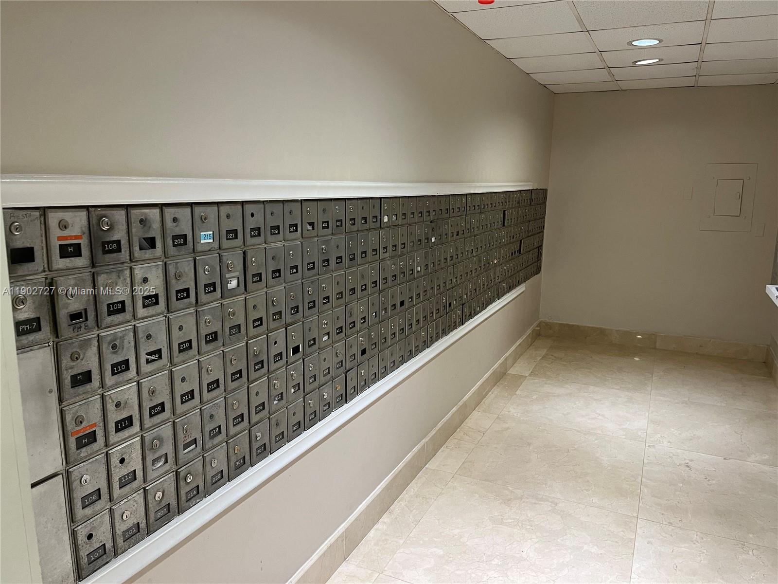 5005 Collins Avenue, Unit 923 Miami Beach, FL 33140 - Photo 16 of 17