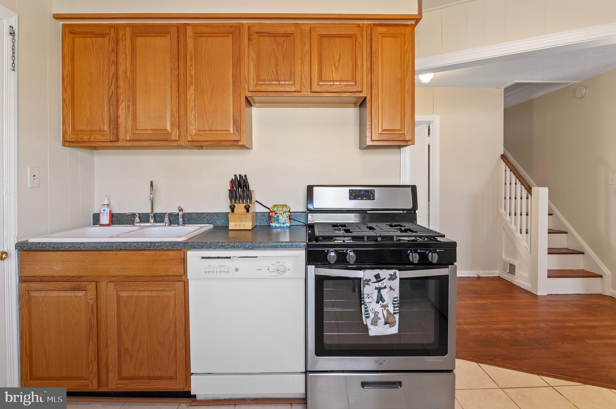 7773 Emerson Road Hyattsville, MD 20784 - Photo 12 of 25 Gallery Image 12