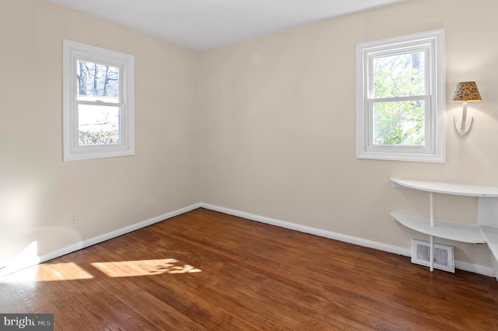 7773 Emerson Road Hyattsville, MD 20784 - Photo 14 of 25 Gallery Image 14