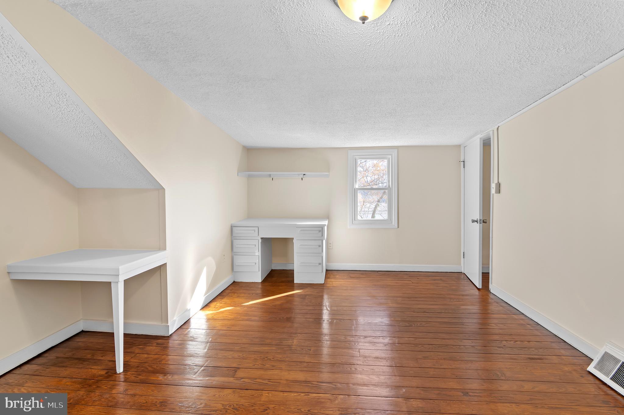 7773 Emerson Road Hyattsville, MD 20784 - Photo 17 of 25 Gallery Image 17