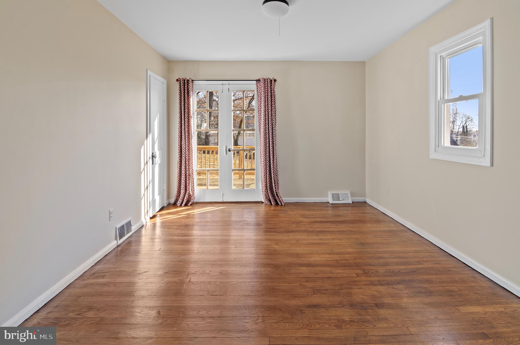 7773 Emerson Road Hyattsville, MD 20784 - Photo 6 of 25 Gallery Image 6