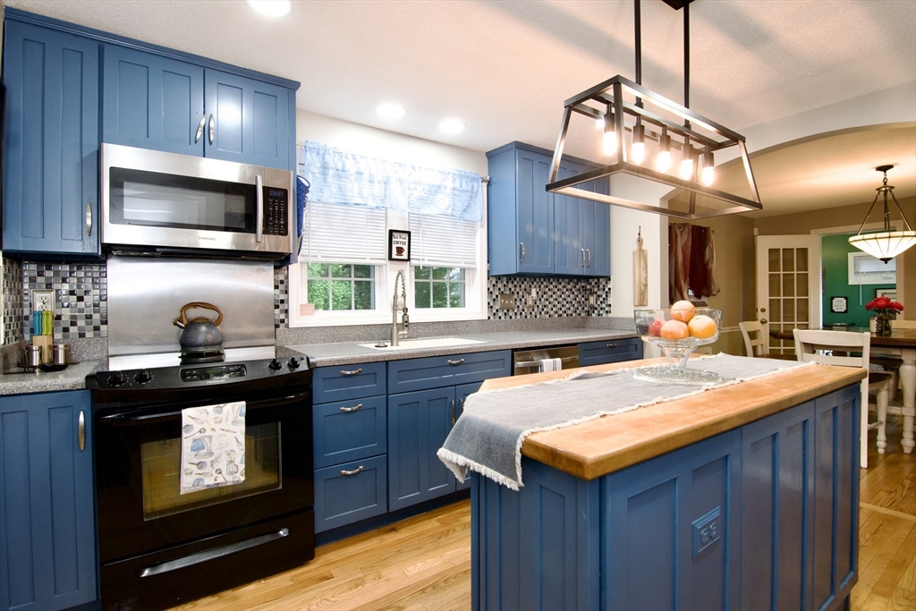 55 Bridle Path Road Springfield, MA 01118 - Photo 13 of 42