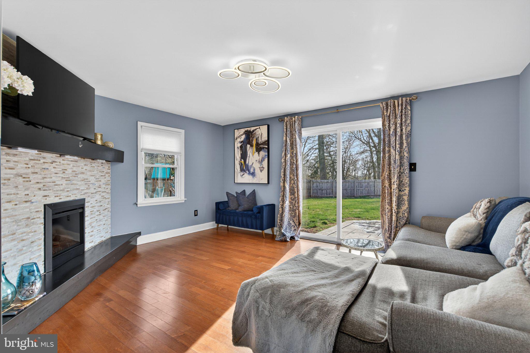 1100 South Valley Forge Road Lansdale, PA 19446 - Photo 13 of 43 Bright and inviting living space.