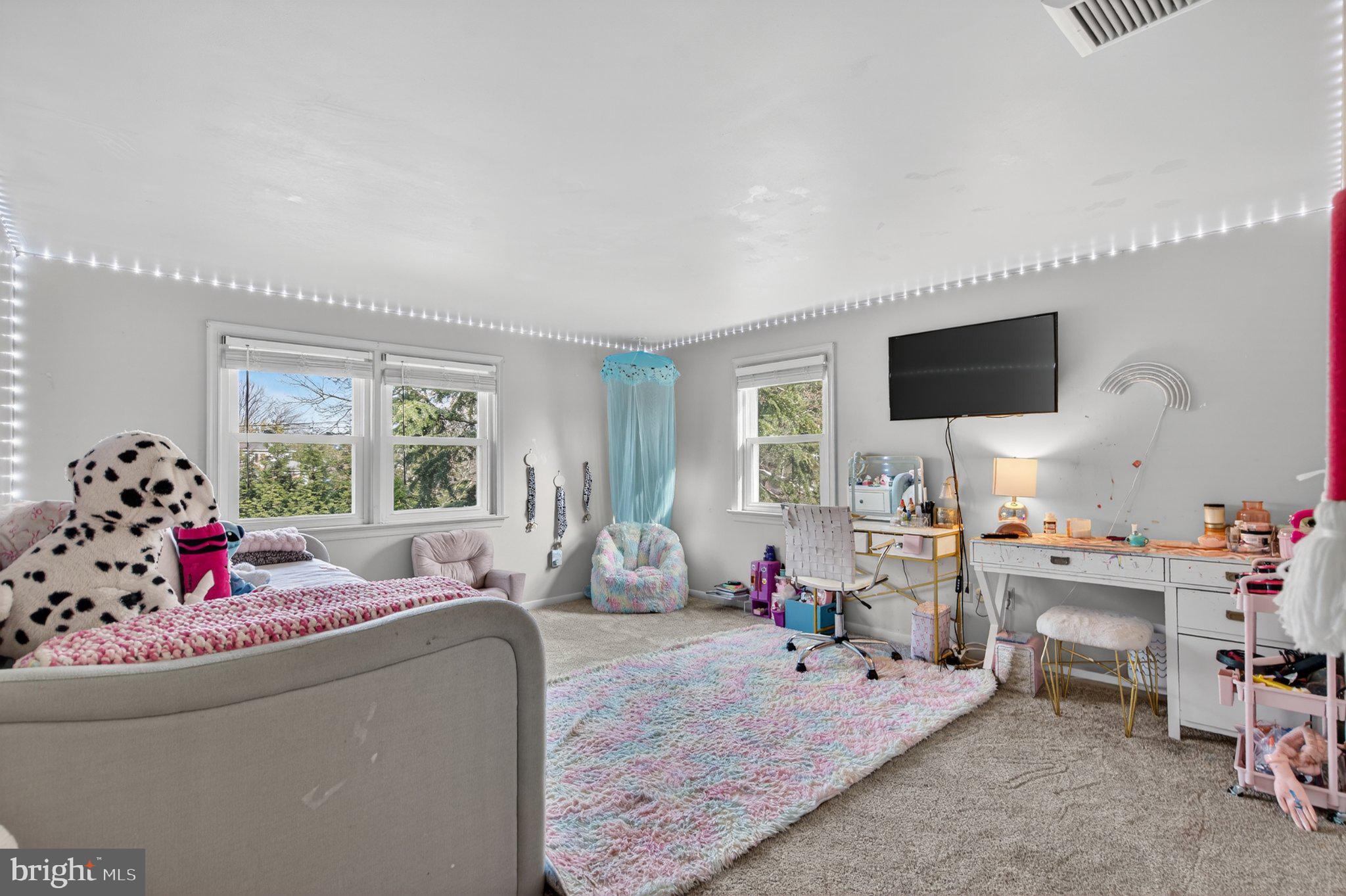 1100 South Valley Forge Road Lansdale, PA 19446 - Photo 28 of 43 Bright and airy retreat for relaxation.