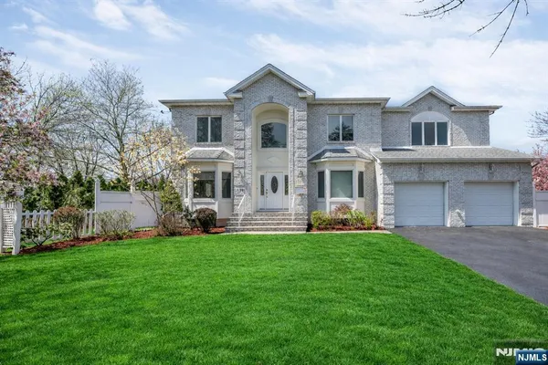 $1,595,000 | 177 Lawson Place, Paramus, NJ 07652