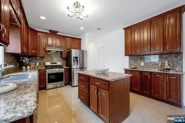 $1,595,000 | 177 Lawson Place, Paramus, NJ 07652