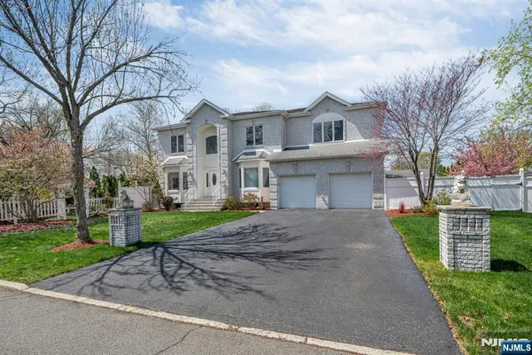 $1,595,000 | 177 Lawson Place, Paramus, NJ 07652