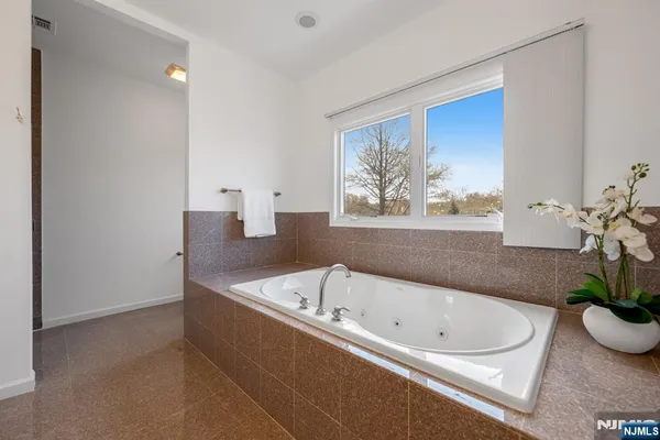 $1,595,000 | 177 Lawson Place, Paramus, NJ 07652