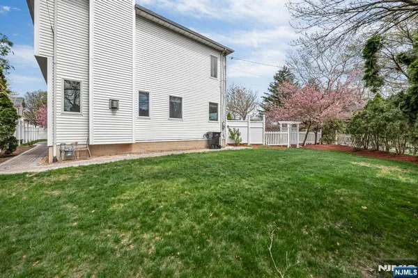 $1,595,000 | 177 Lawson Place, Paramus, NJ 07652