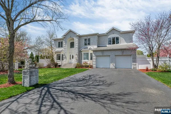 $1,595,000 | 177 Lawson Place, Paramus, NJ 07652