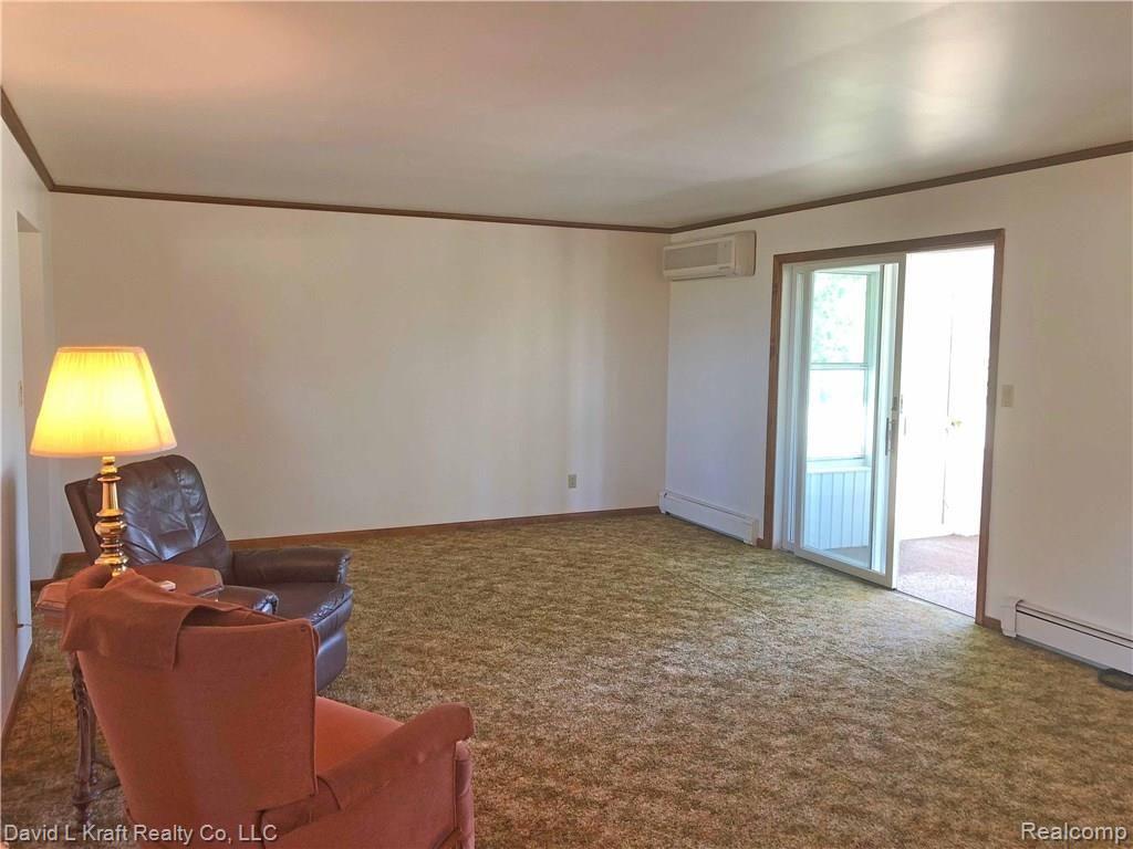 7889 Pigeon Road Pigeon, MI 48755 - Photo 6 of 28 7889PigeonRdLR.jpg