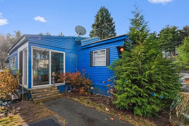 $99,999 | 6 B Street, Merrimac, MA 01860