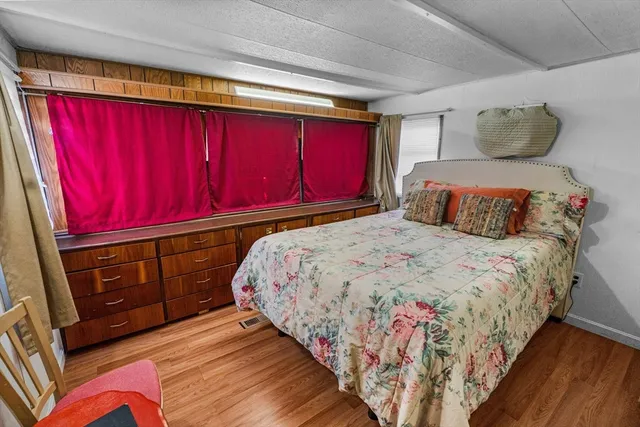 $99,999 | 6 B Street, Merrimac, MA 01860