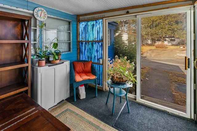 $99,999 | 6 B Street, Merrimac, MA 01860