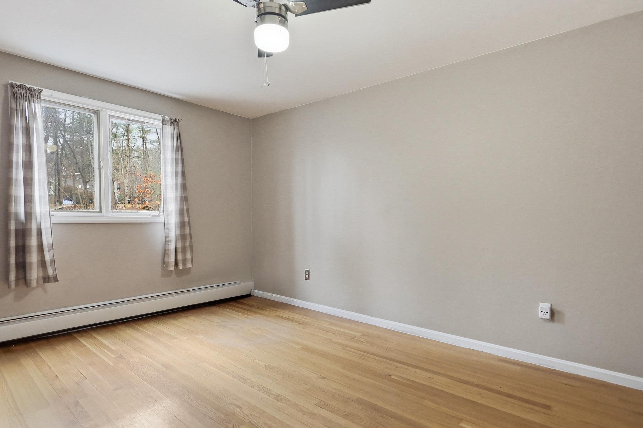 773 Mammoth Road Pelham, NH 03076 - Photo 19 of 27