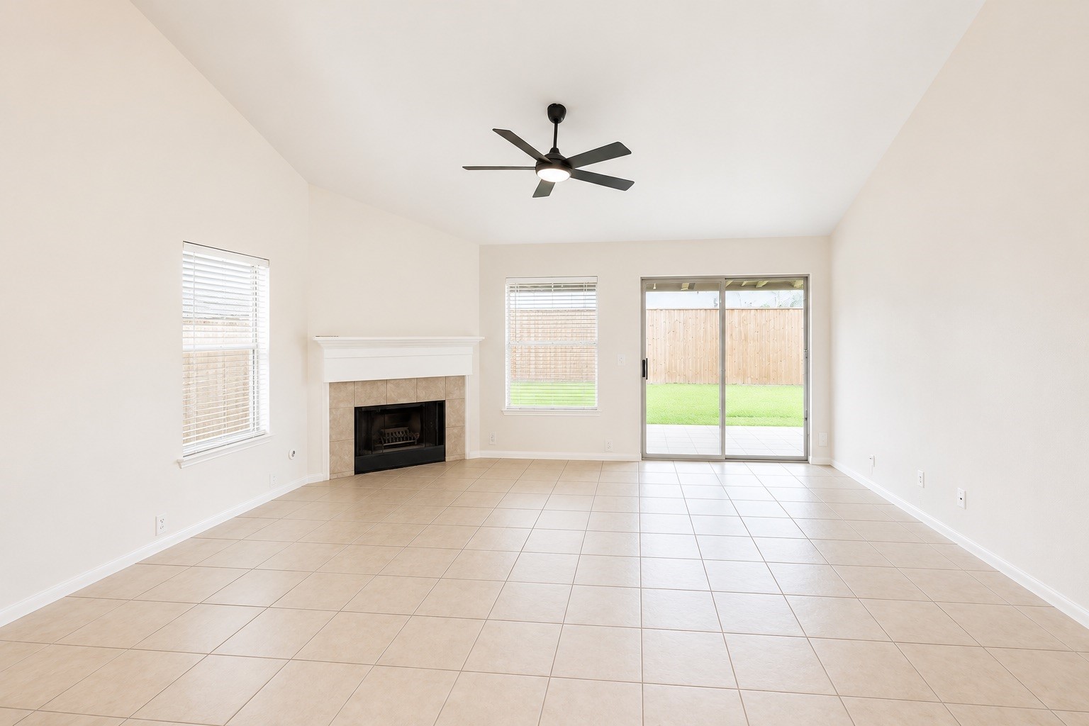 654 Cypresswood Trace Spring, TX 77373 - Photo 5 of 24