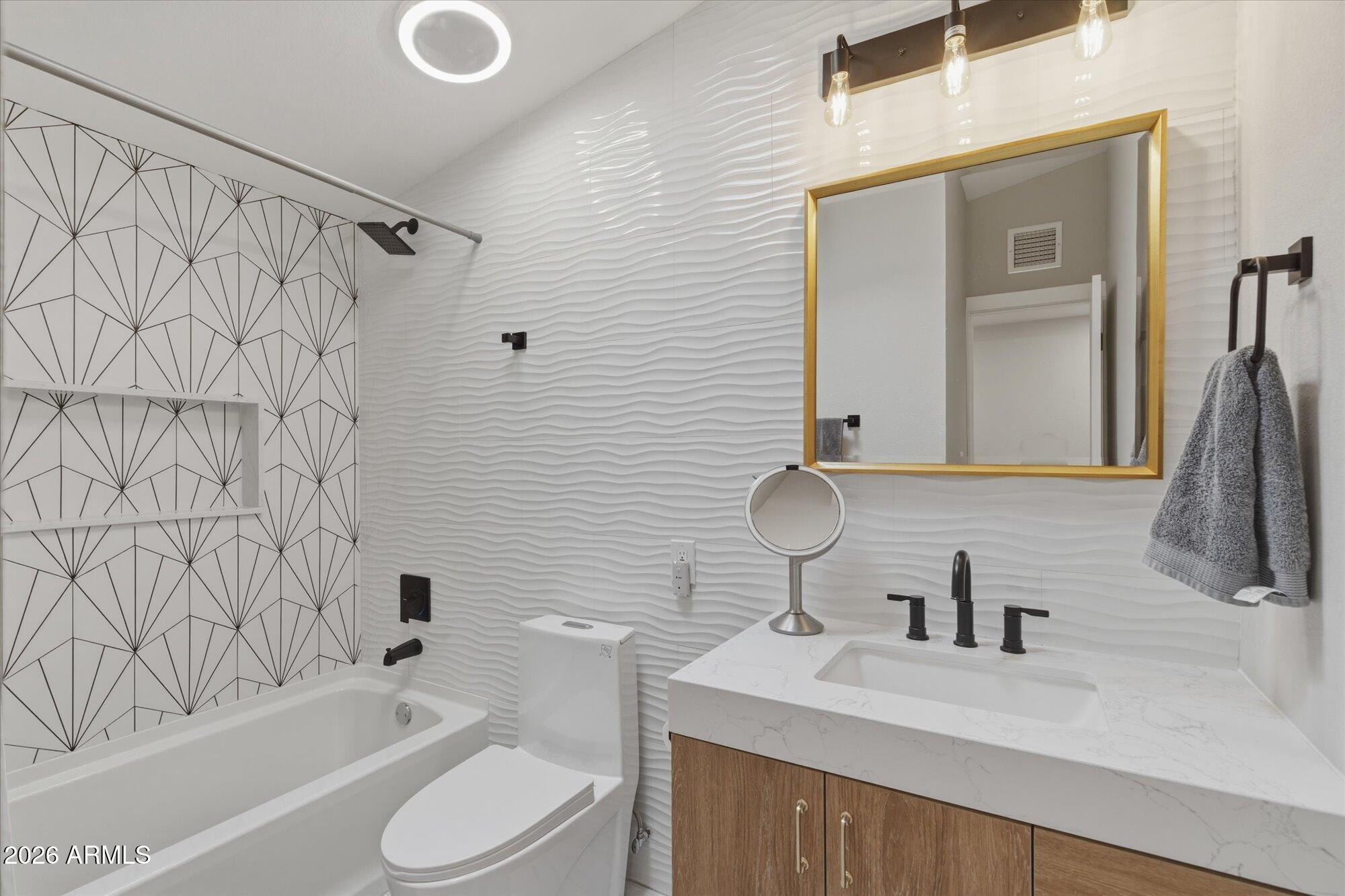 3929 East Mercer Lane Phoenix, AZ 85028 - Photo 13 of 29 Guest Bath