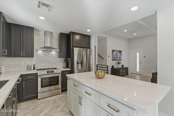 $790,000 | 3929 East Mercer Lane, Phoenix, AZ 85028