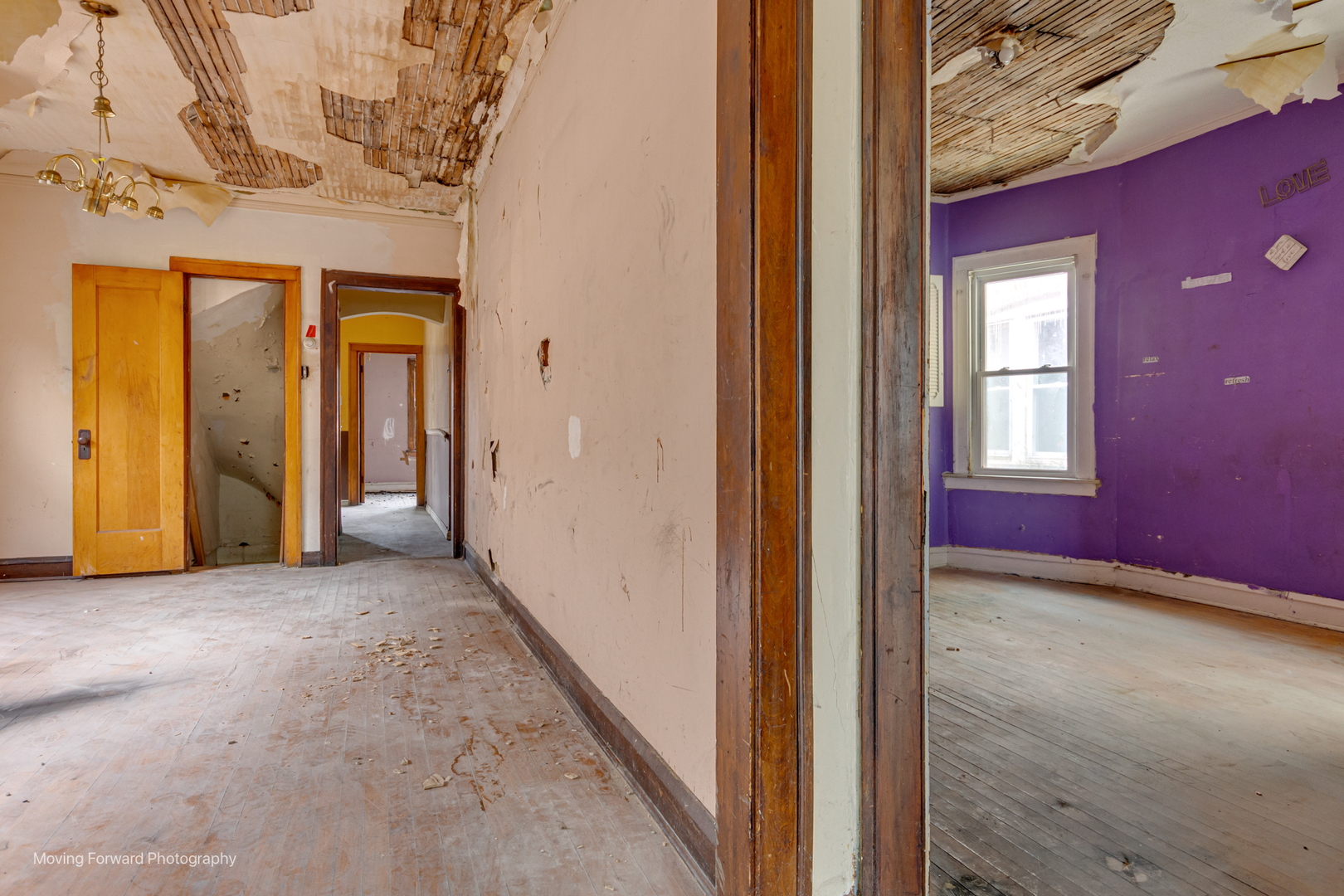 9222 South Ada Street Chicago, IL 60620 - Photo 18 of 25 a view of hallway with livingroom