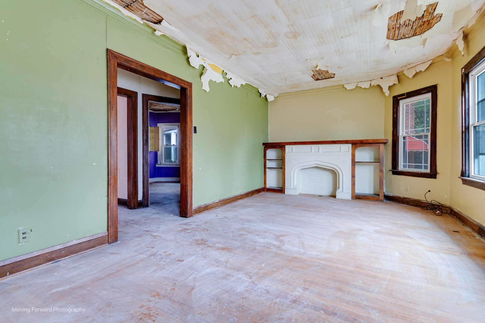 9222 South Ada Street Chicago, IL 60620 - Photo 8 of 25 wooden floor and a fireplace in a room