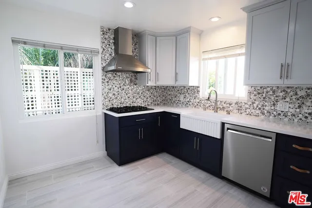 $3,650 | 1025 South Sherbourne Drive, Unit 4, Los Angeles, CA 90035