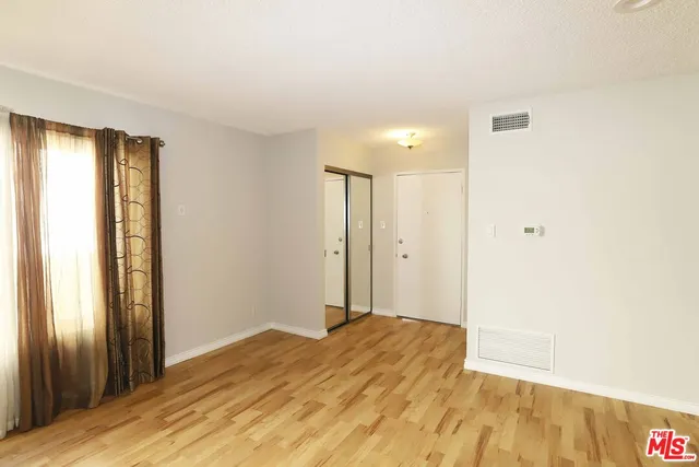 $3,650 | 1025 South Sherbourne Drive, Unit 4, Los Angeles, CA 90035