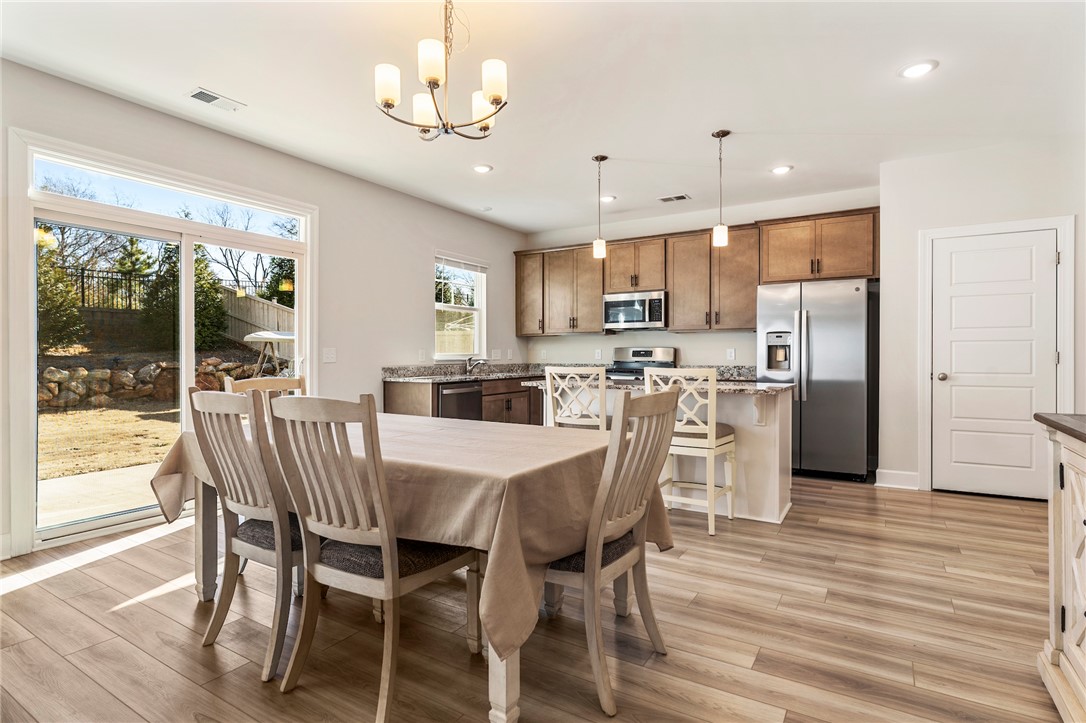 204 Ridgepark Lane Greenville, SC 29607 - Photo 12 of 39