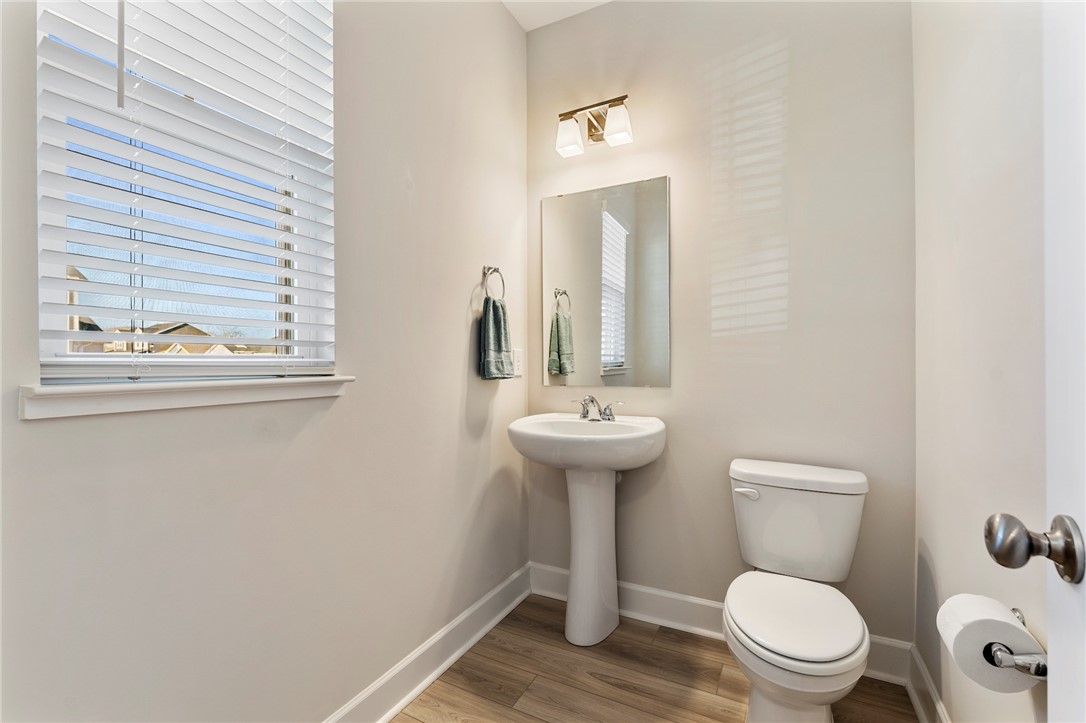 204 Ridgepark Lane Greenville, SC 29607 - Photo 5 of 39