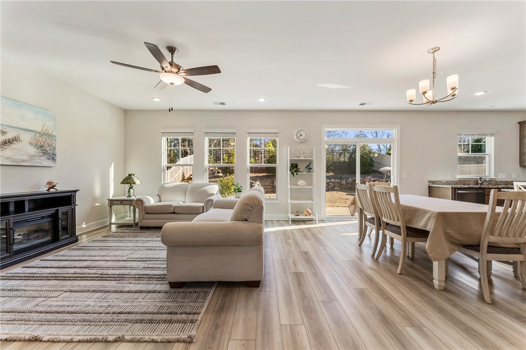 204 Ridgepark Lane Greenville, SC 29607 - Photo 7 of 39