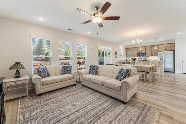 $389,000 | 204 Ridgepark Lane, Greenville, SC 29607