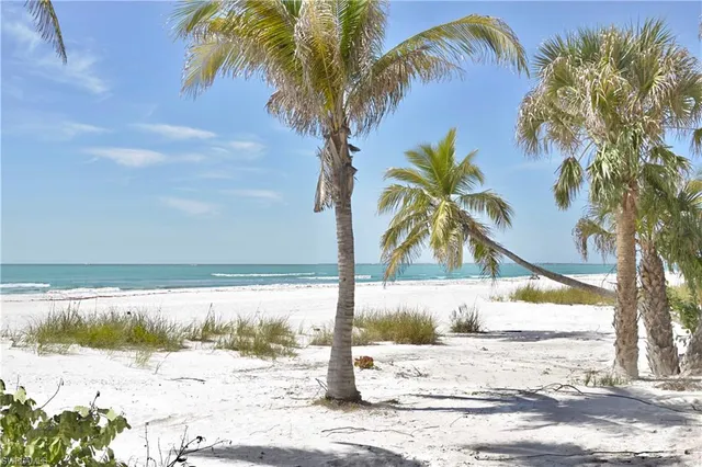 $2,200,000 | 161-163 Mango Street, Fort Myers Beach, FL 33931