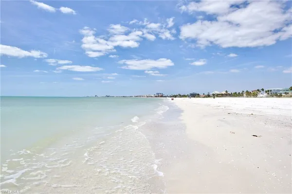 $2,180,000 | 161-163 Mango Street, Fort Myers Beach, FL 33931