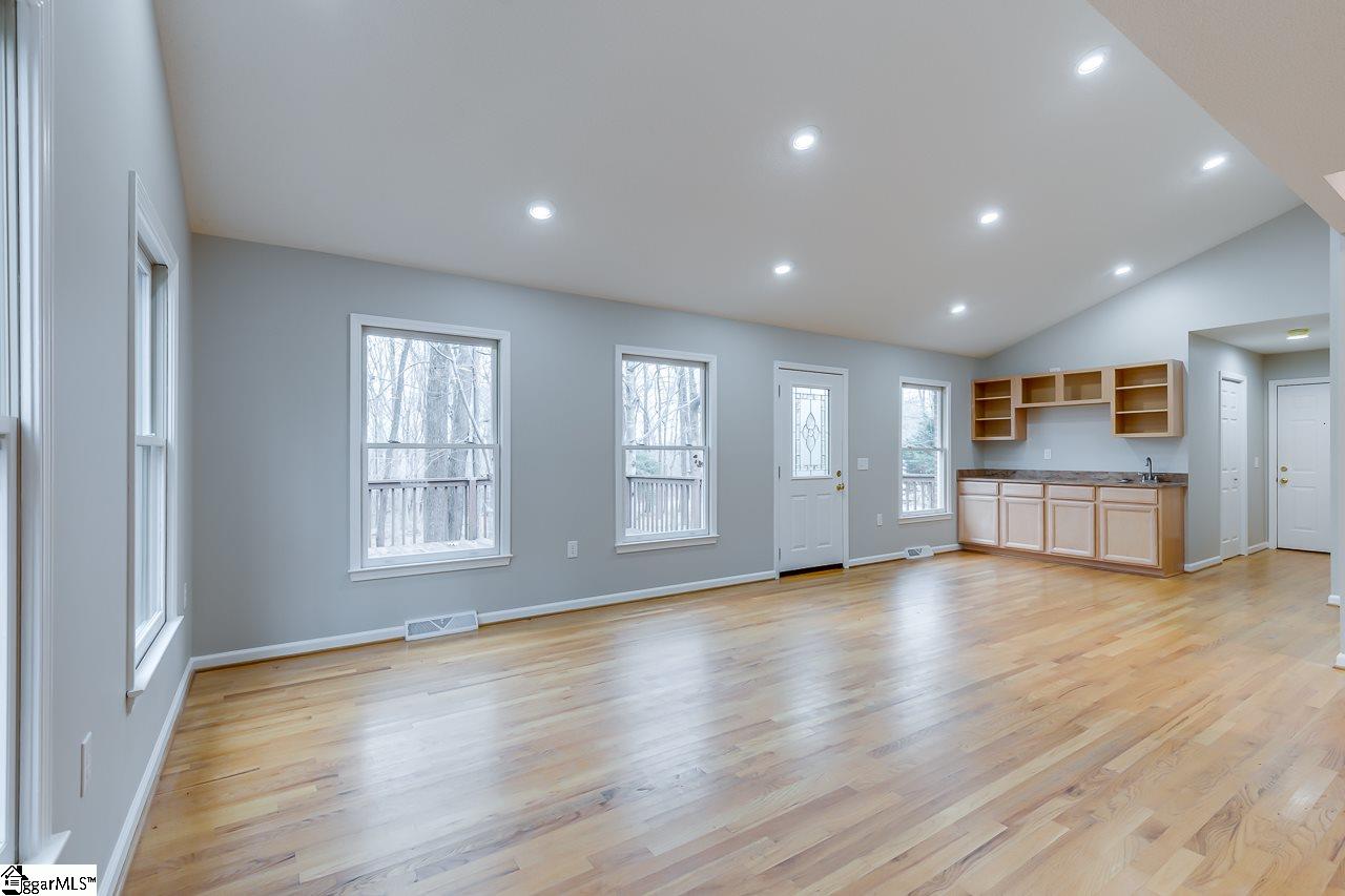 4150 Ridge Road Greer, SC 29651 - Photo 7 of 36