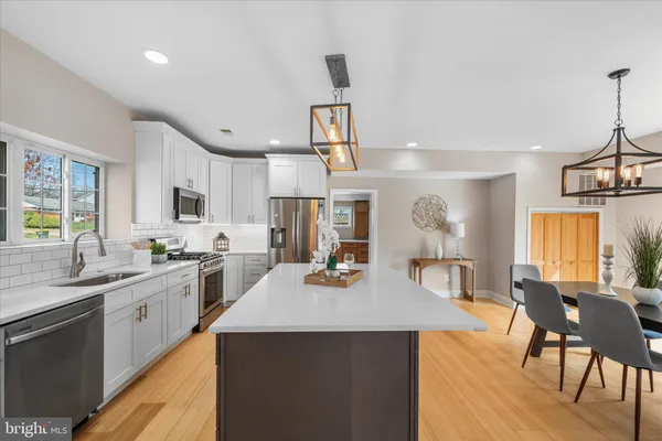 $724,900 | 7312 Falmouth Street, Springfield, VA 22150