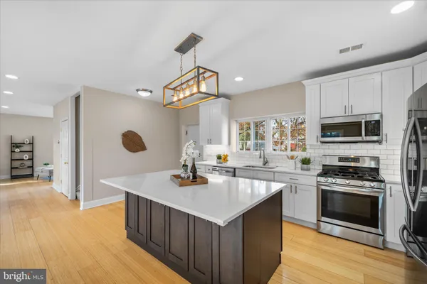 $724,900 | 7312 Falmouth Street, Springfield, VA 22150