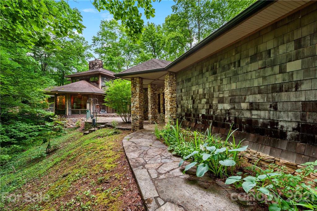 741 Honeycutt Road Marion, NC 28752 - Photo 3 of 27 Gallery Image 3