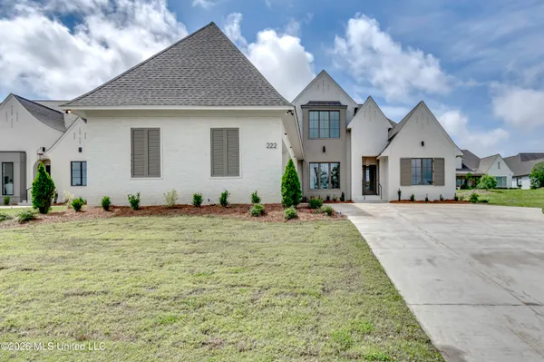 $899,000 | 222 Welchshire Drive, Madison, MS 39110