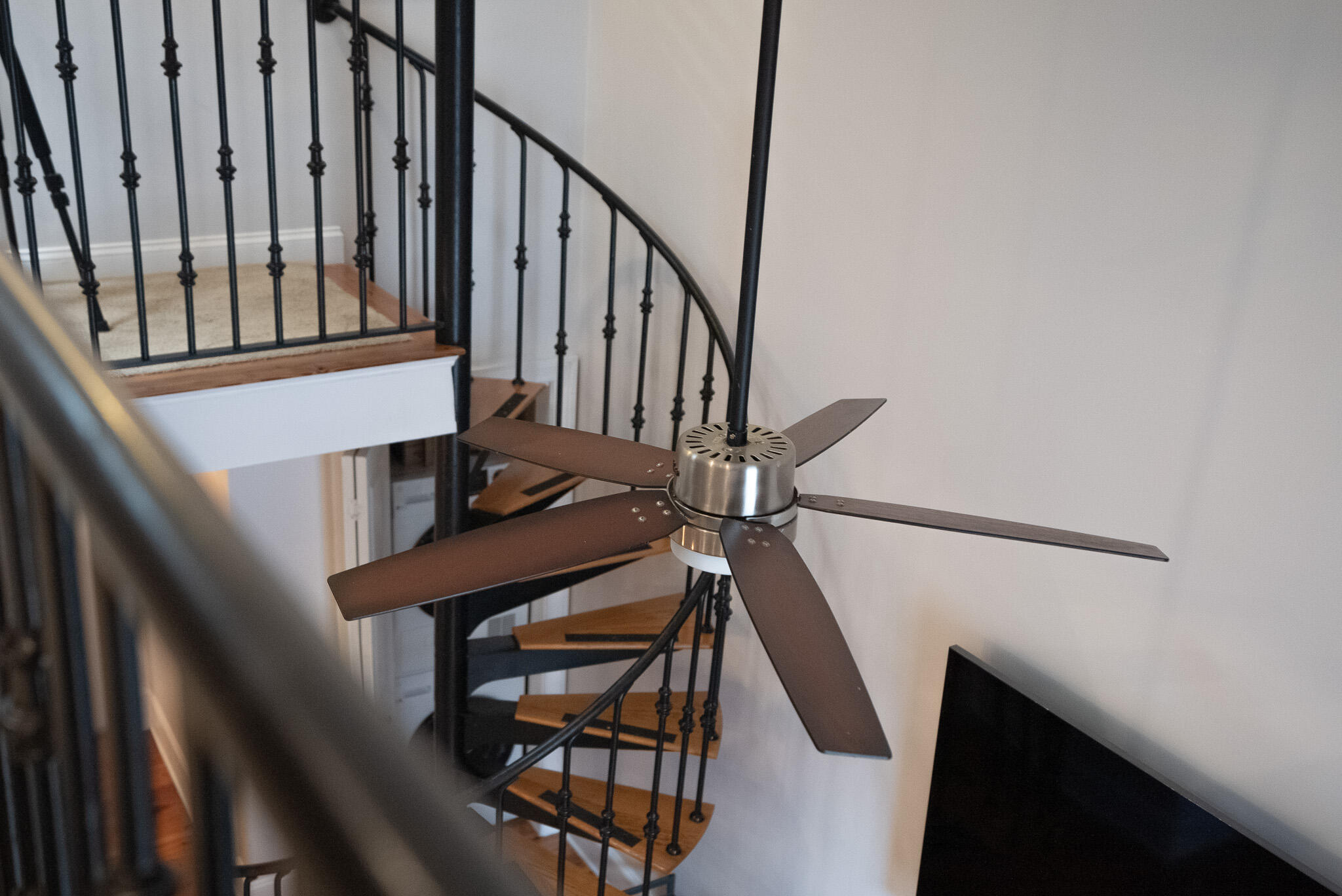 377 King Street, Unit 203 Charleston, SC 29401 - Photo 17 of 36 Detail of Fan