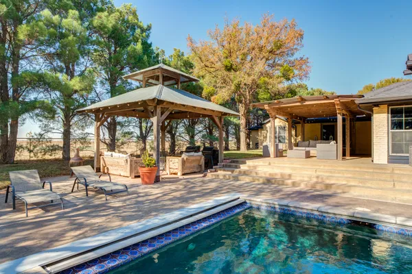 $1,450,000 | 9009 County Road 7500, Wolfforth, TX 79382