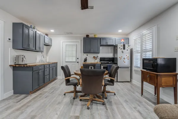 $1,450,000 | 9009 County Road 7500, Wolfforth, TX 79382