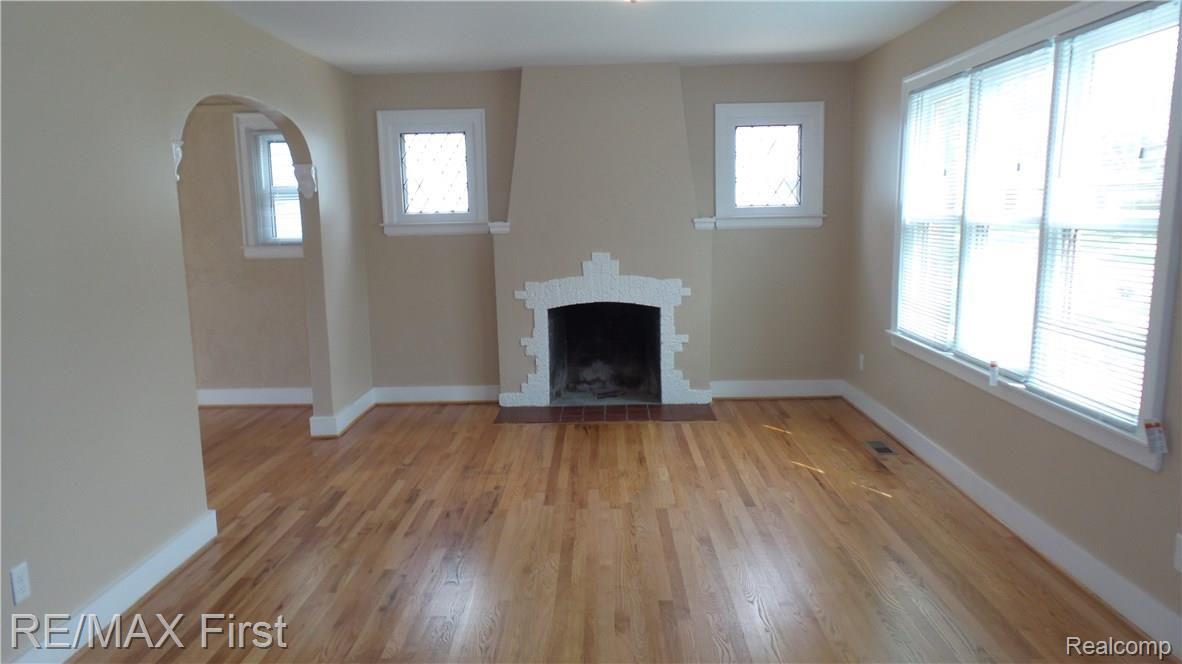 140 Chippewa Road Pontiac, MI 48341 - Photo 15 of 46 20170412_114544.jpg