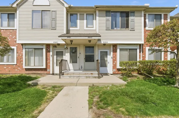 $109,000 | 30813 Hidden Pines Lane, Roseville, MI 48066