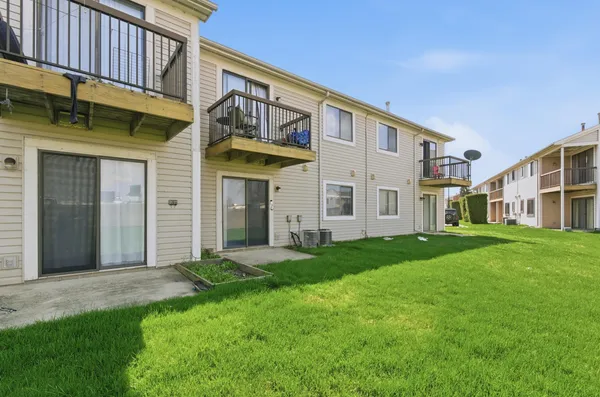 $109,000 | 30813 Hidden Pines Lane, Roseville, MI 48066