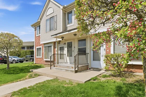 $109,000 | 30813 Hidden Pines Lane, Roseville, MI 48066
