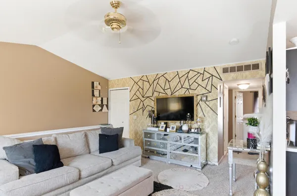 $109,000 | 30813 Hidden Pines Lane, Roseville, MI 48066